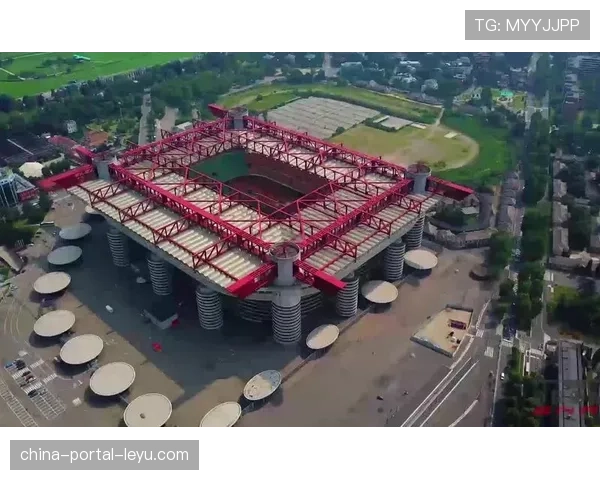 梅阿查球场引入全新摄像系统,旨在为战术分析提供更佳肋部视角 梅阿查球场引入全新摄像系统,旨在为战术分析提供更佳肋部视角